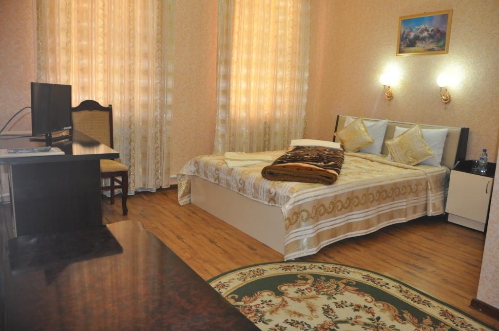 Ratmina Hotel Nukus Exterior photo