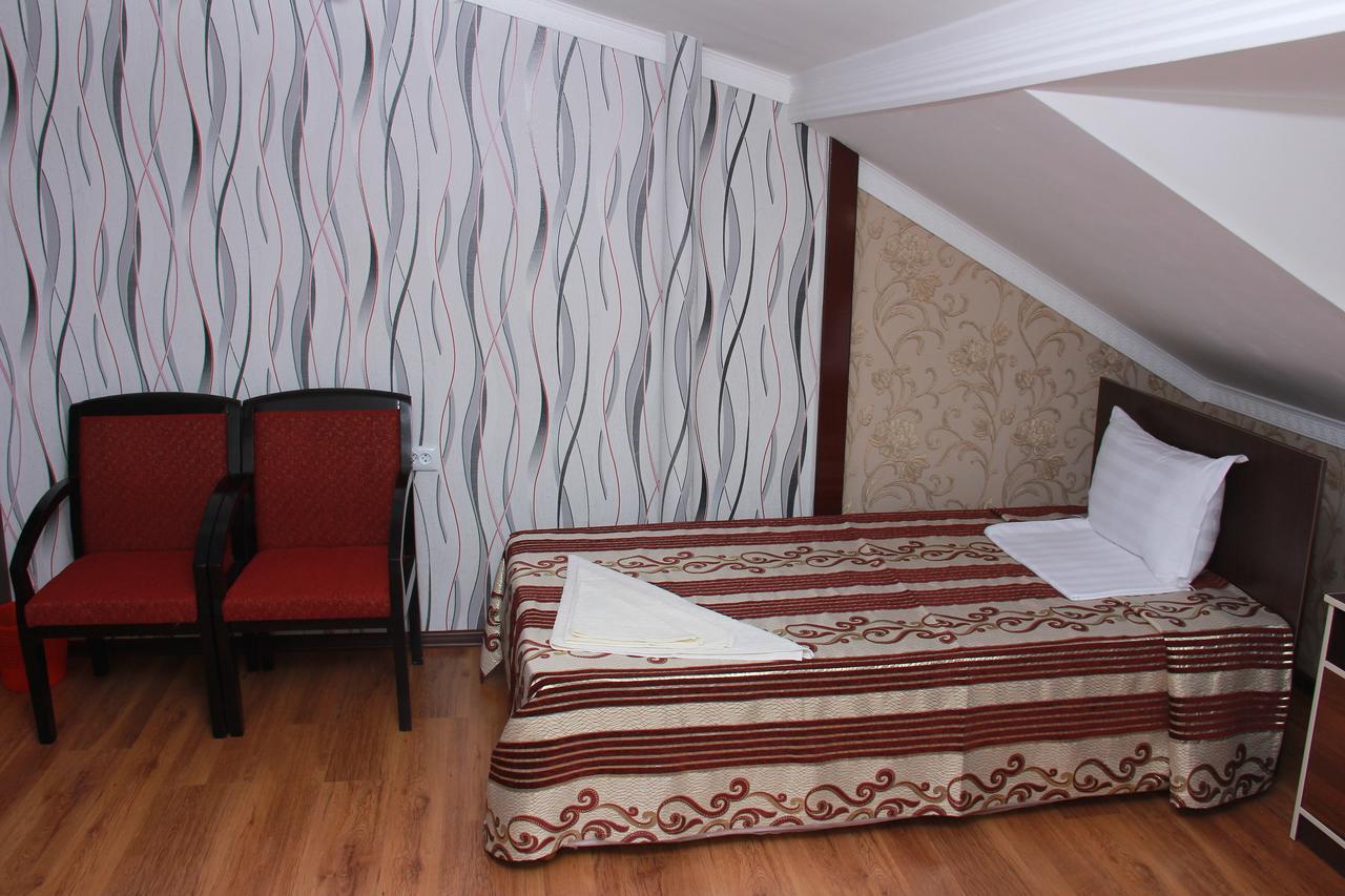 Ratmina Hotel Nukus Exterior photo